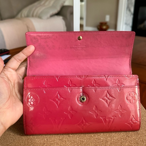Louis Vuitton Vernis Sara Wallet, Pinkish Red Color - Picture 8 of 12